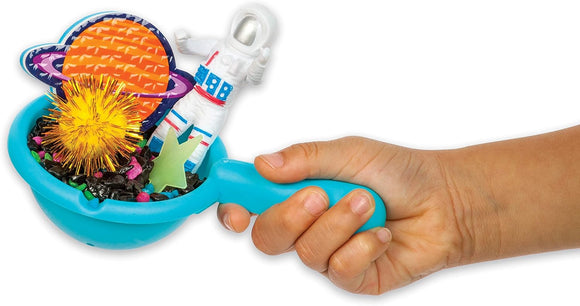 Creativity for Kids Sensory Bin Outer Space – Space-Themed Play Set with Astronauts, Aliens, Planets & Tools – Imaginative Sensory Play