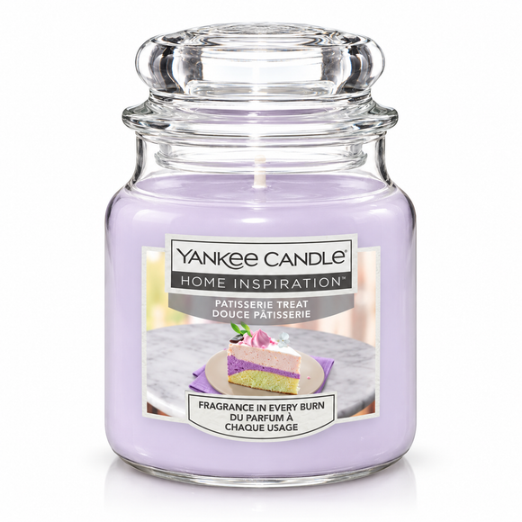 Yankee Candle Patisserie Treat 104g small jar scented candle with sweet matcha and marshmallow fragrance
