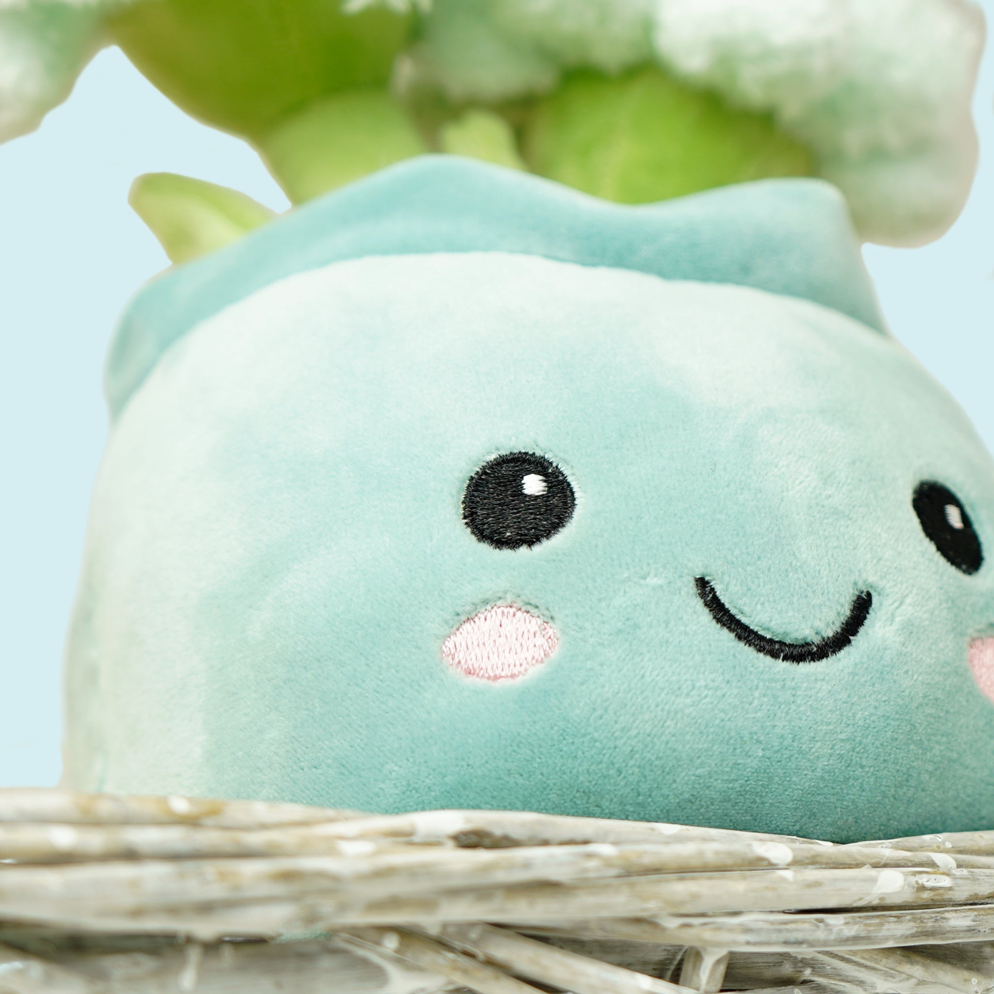 Deluxe Paws Daisy Plant Plush Toy Kawaii Plushie, 10"