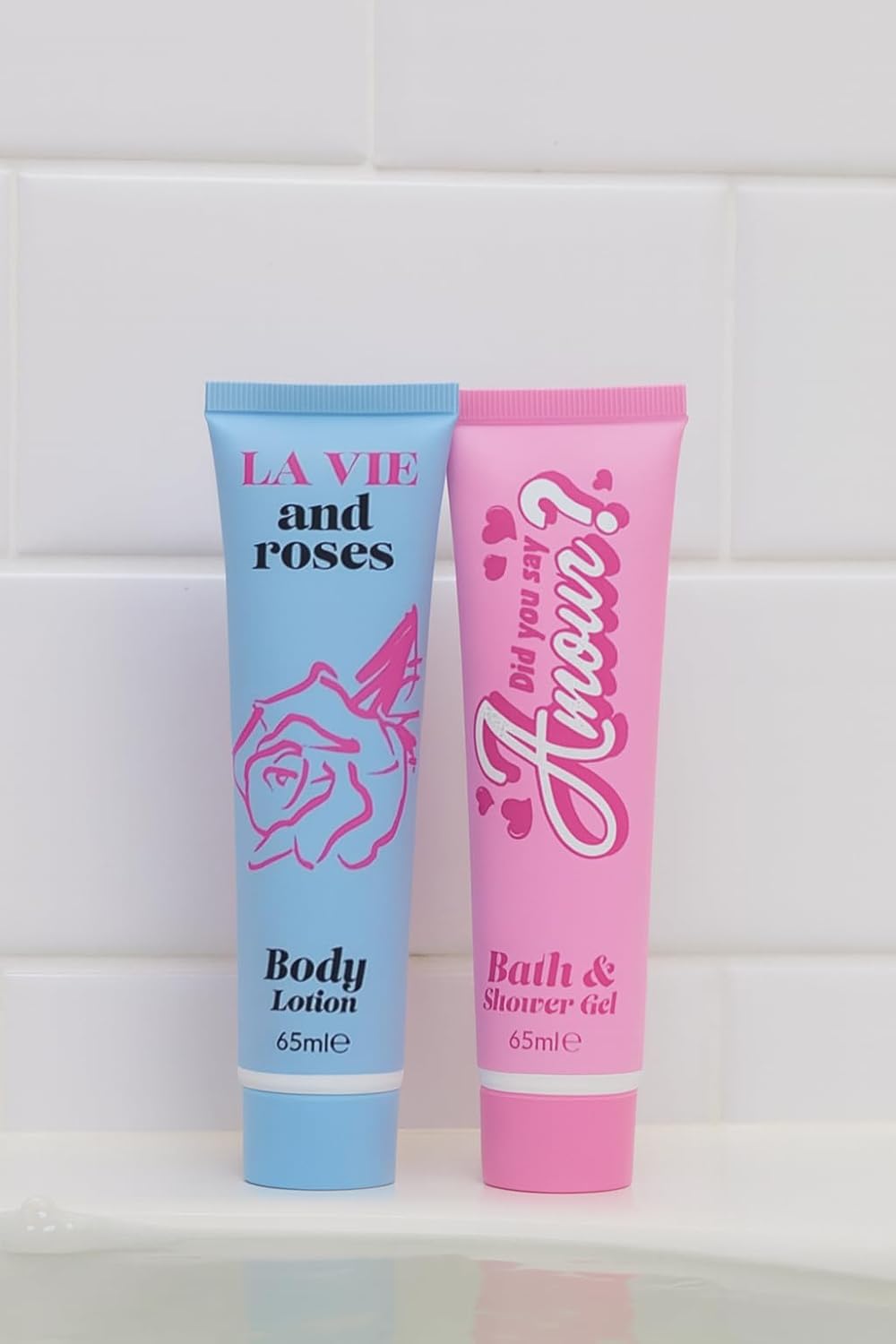 EMILY IN PARIS TRAVEL MUG, 65ML BATH & SHOWER GEL, 65ML BODY LOTION