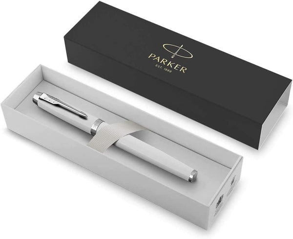 Parker IM Fountain Pen | White Lacquer | Medium Nib | Gift Box | 2 x Black Refill